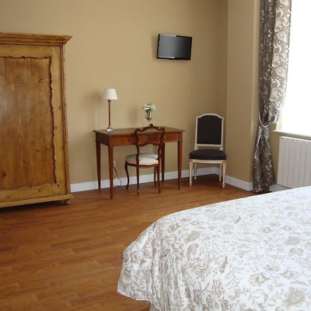 La Cour Des Carmes Bed & Breakfast Arras Oda fotoğraf