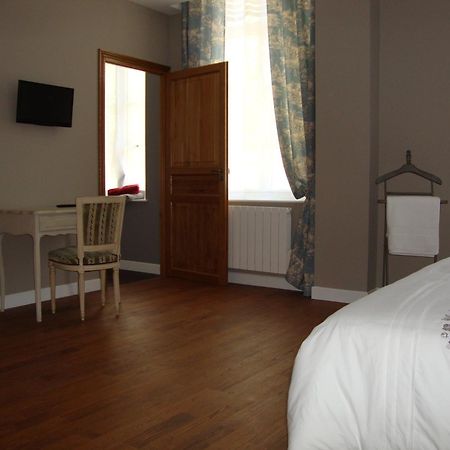 La Cour Des Carmes Bed & Breakfast Arras Oda fotoğraf