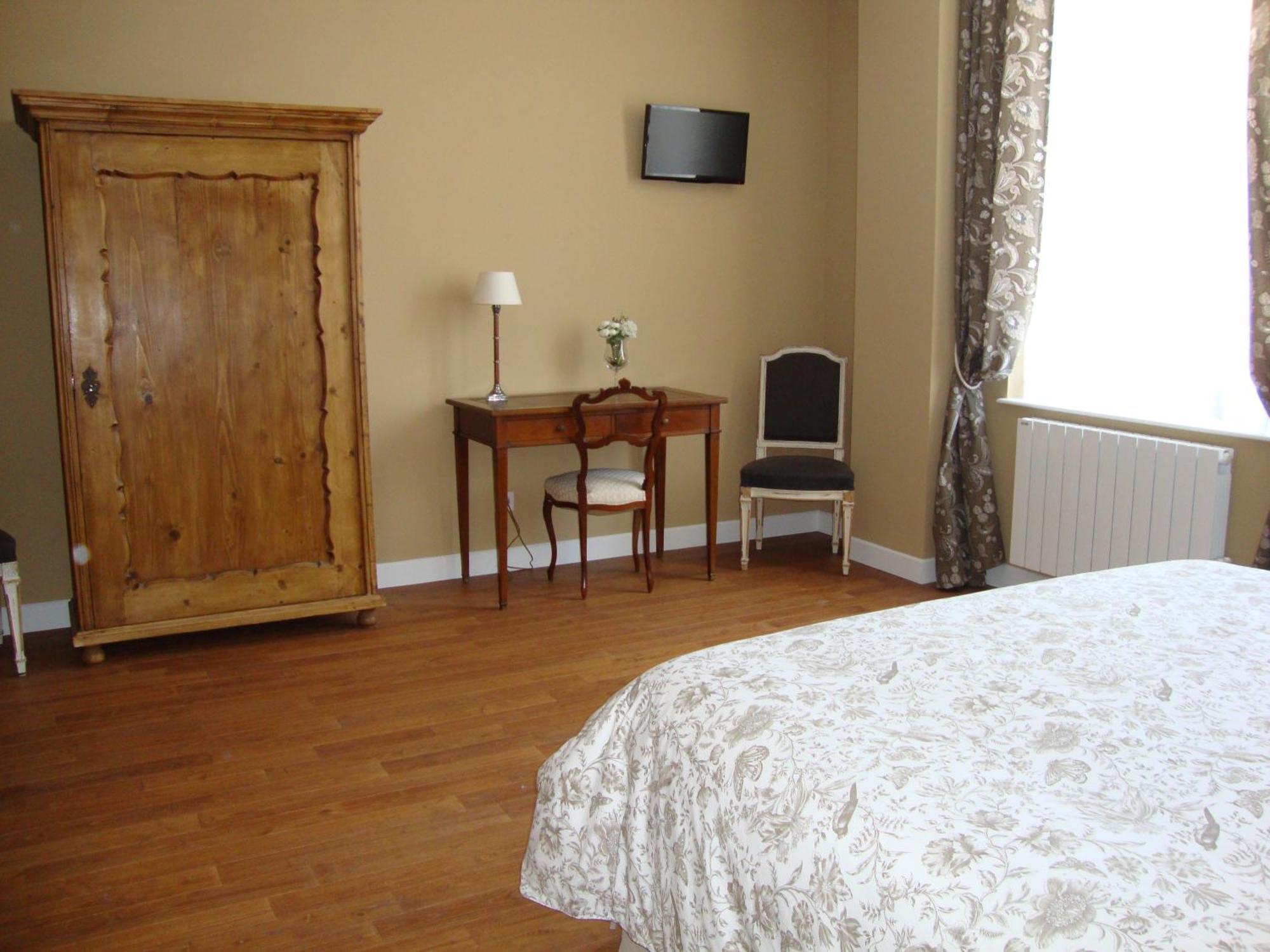 La Cour Des Carmes Bed & Breakfast Arras Oda fotoğraf