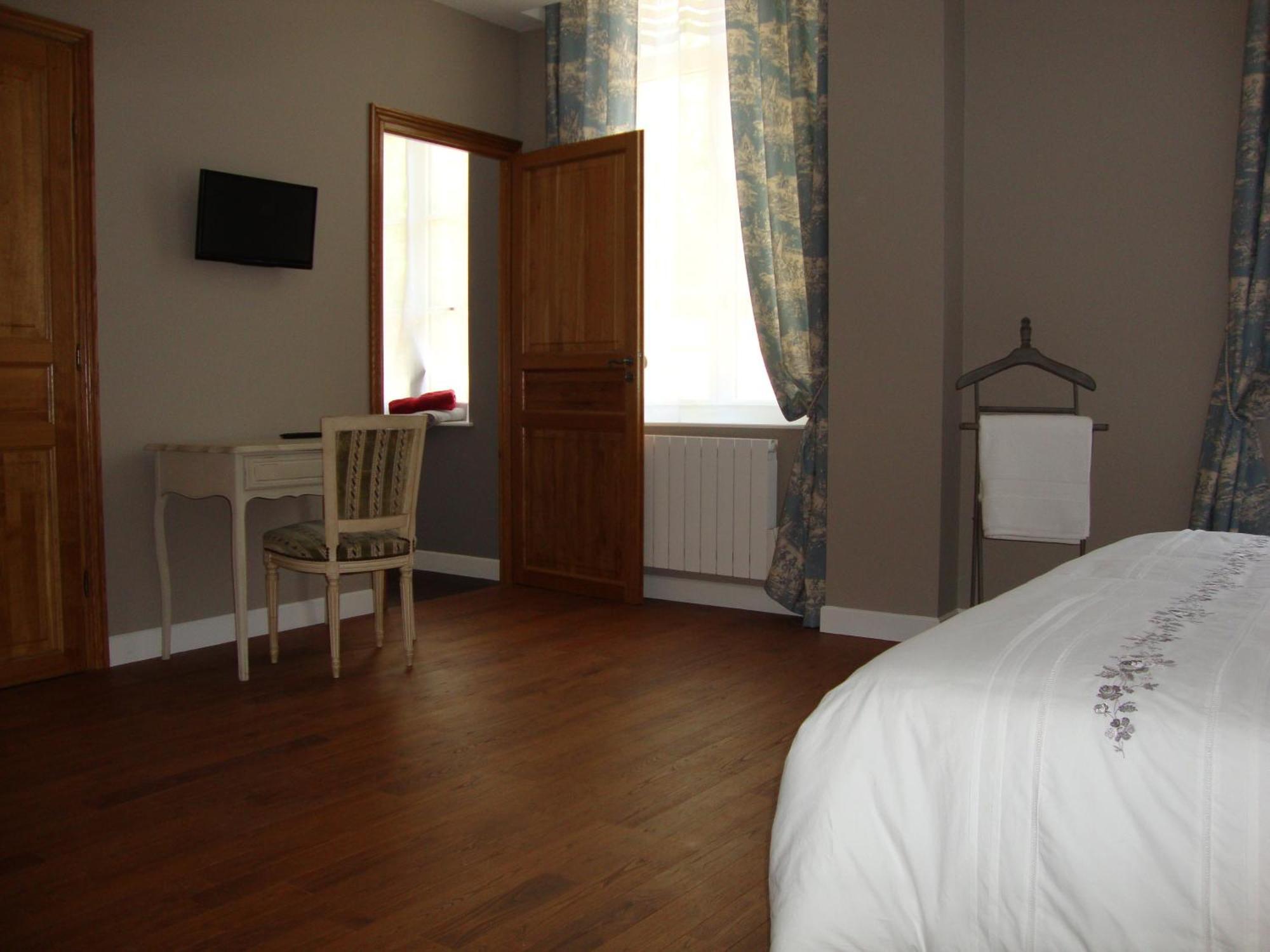 La Cour Des Carmes Bed & Breakfast Arras Oda fotoğraf