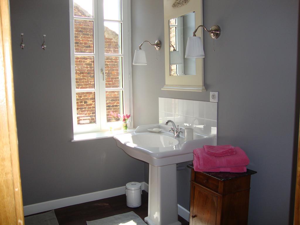 La Cour Des Carmes Bed & Breakfast Arras Oda fotoğraf